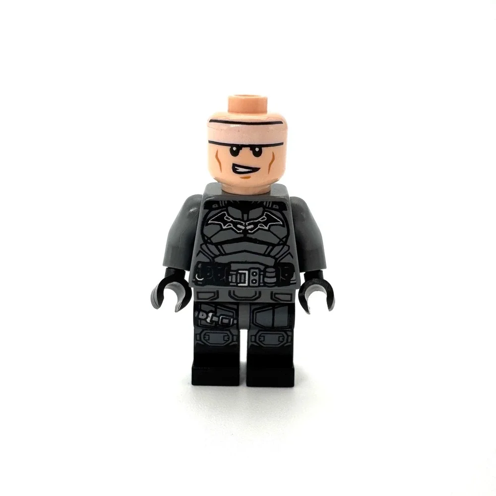 LEGO DC Batman Minifigure sh0786 Incomplete Torso Legs Head Batarang Lot